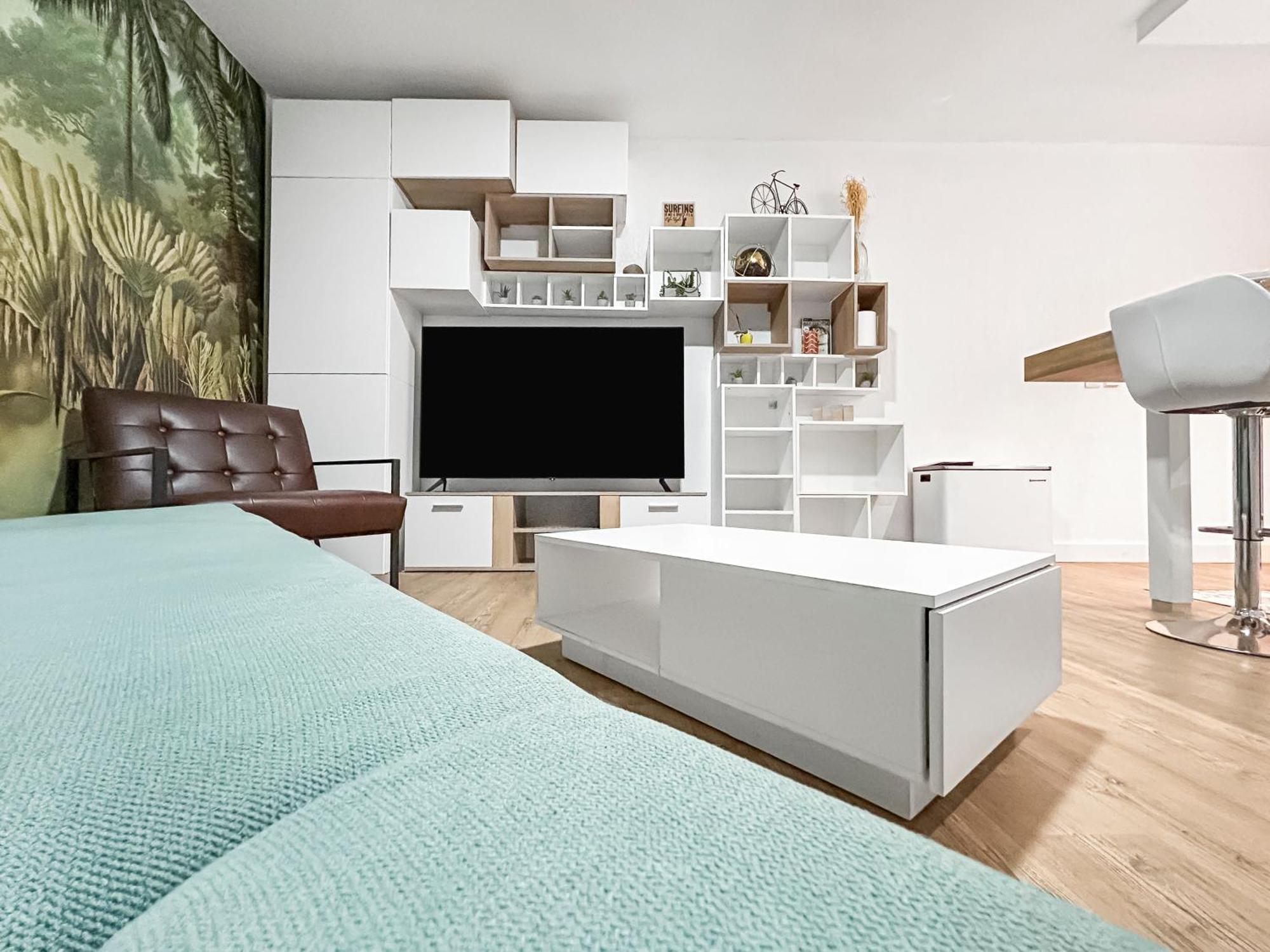 Apartmán Balcon, Parking, Piscine Et Clim' A 2 Pas Du Port Santa Lucia Saint-Raphaël Exteriér fotografie