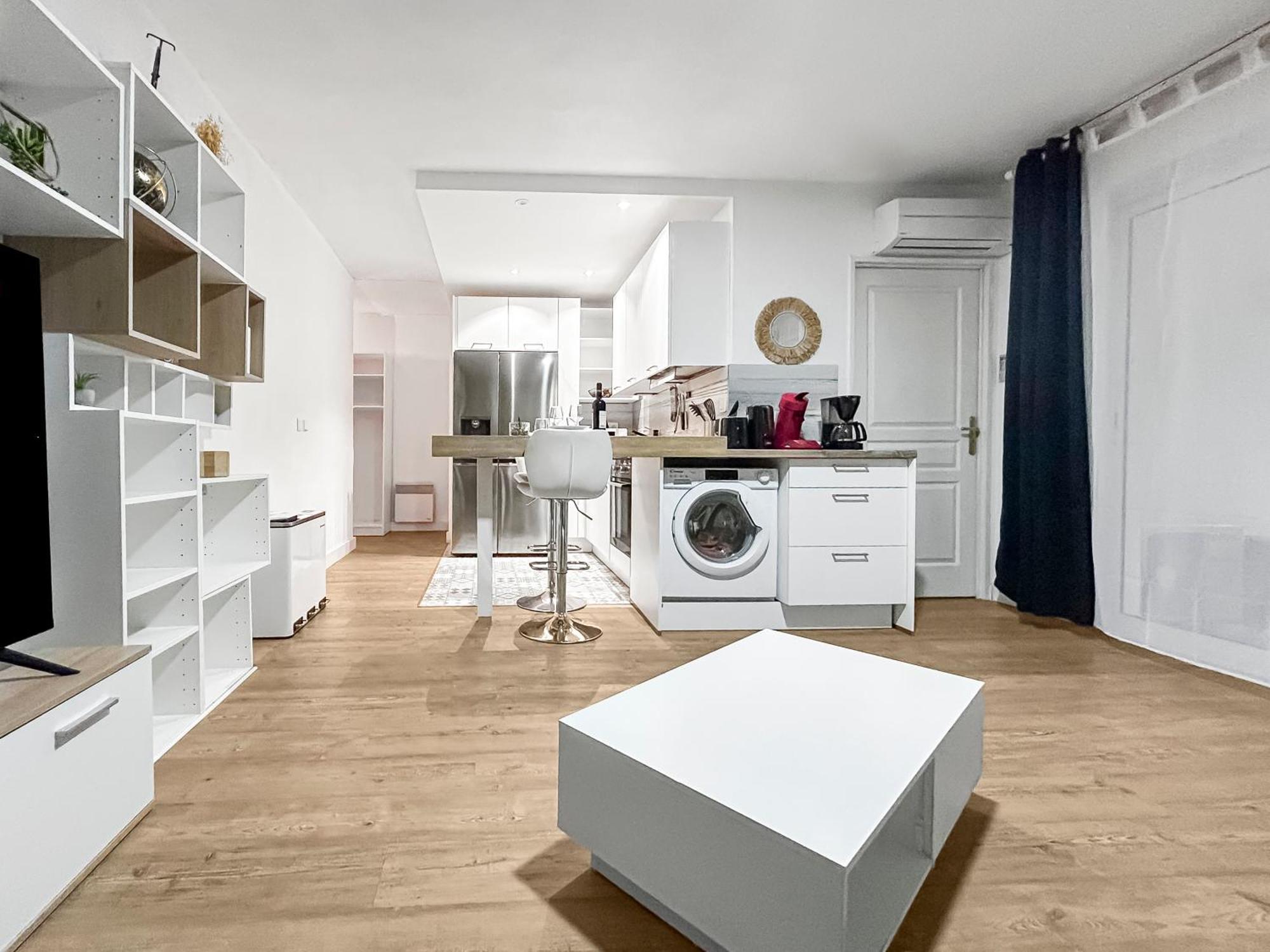 Apartmán Balcon, Parking, Piscine Et Clim' A 2 Pas Du Port Santa Lucia Saint-Raphaël Exteriér fotografie